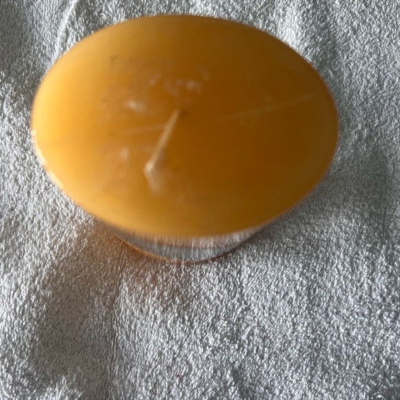 Elizabeth Arden Green Tea 5.5 Inches tall- Candle In Original Package. - Picture 2 of 6